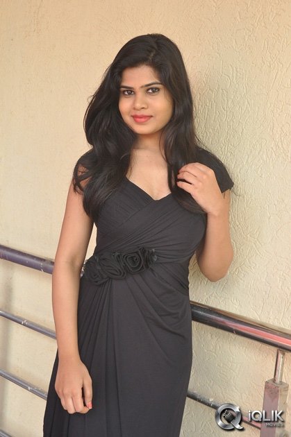 Alekhya-at-Cine-Town-Theater-Launch